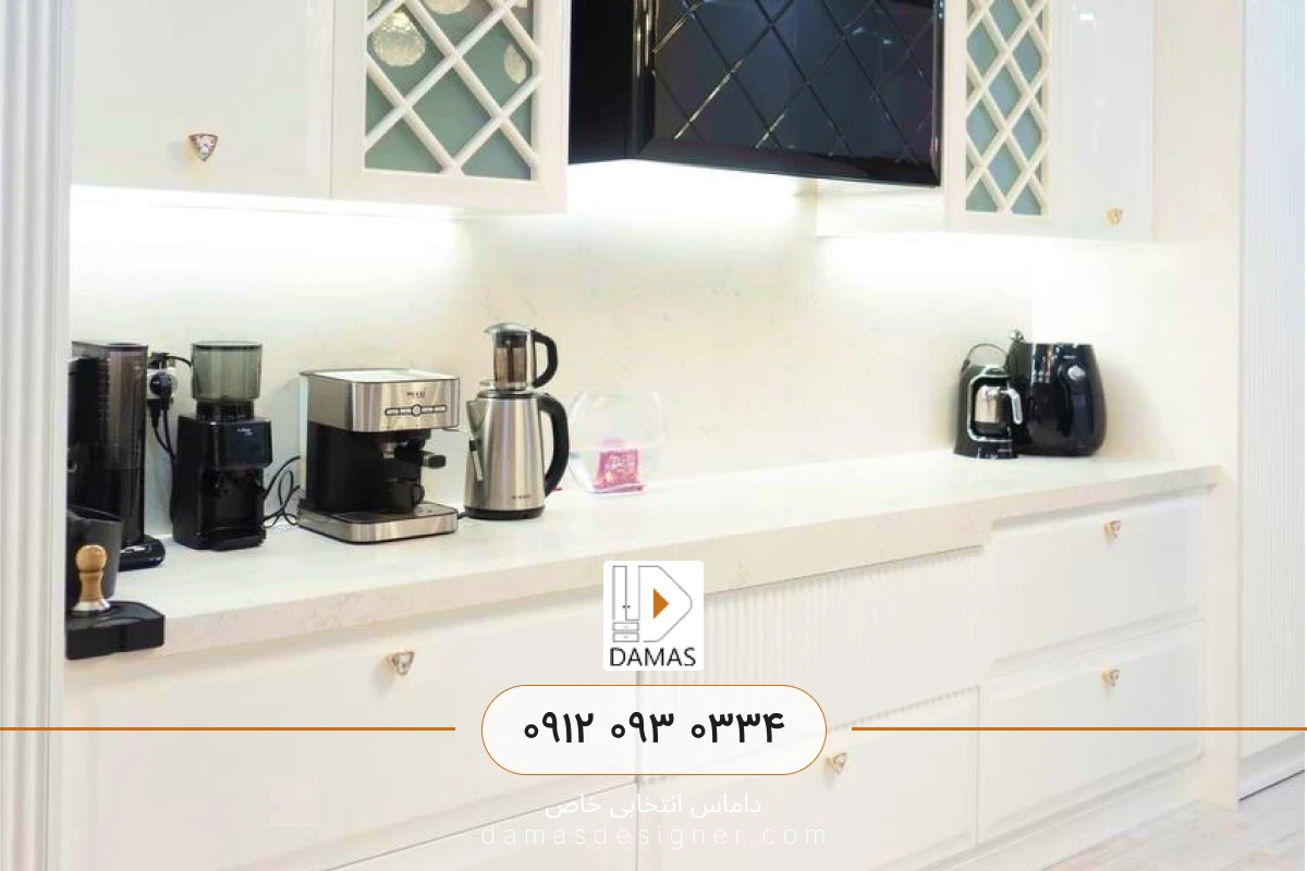 کابینت سفید آشپزخانه کوچک